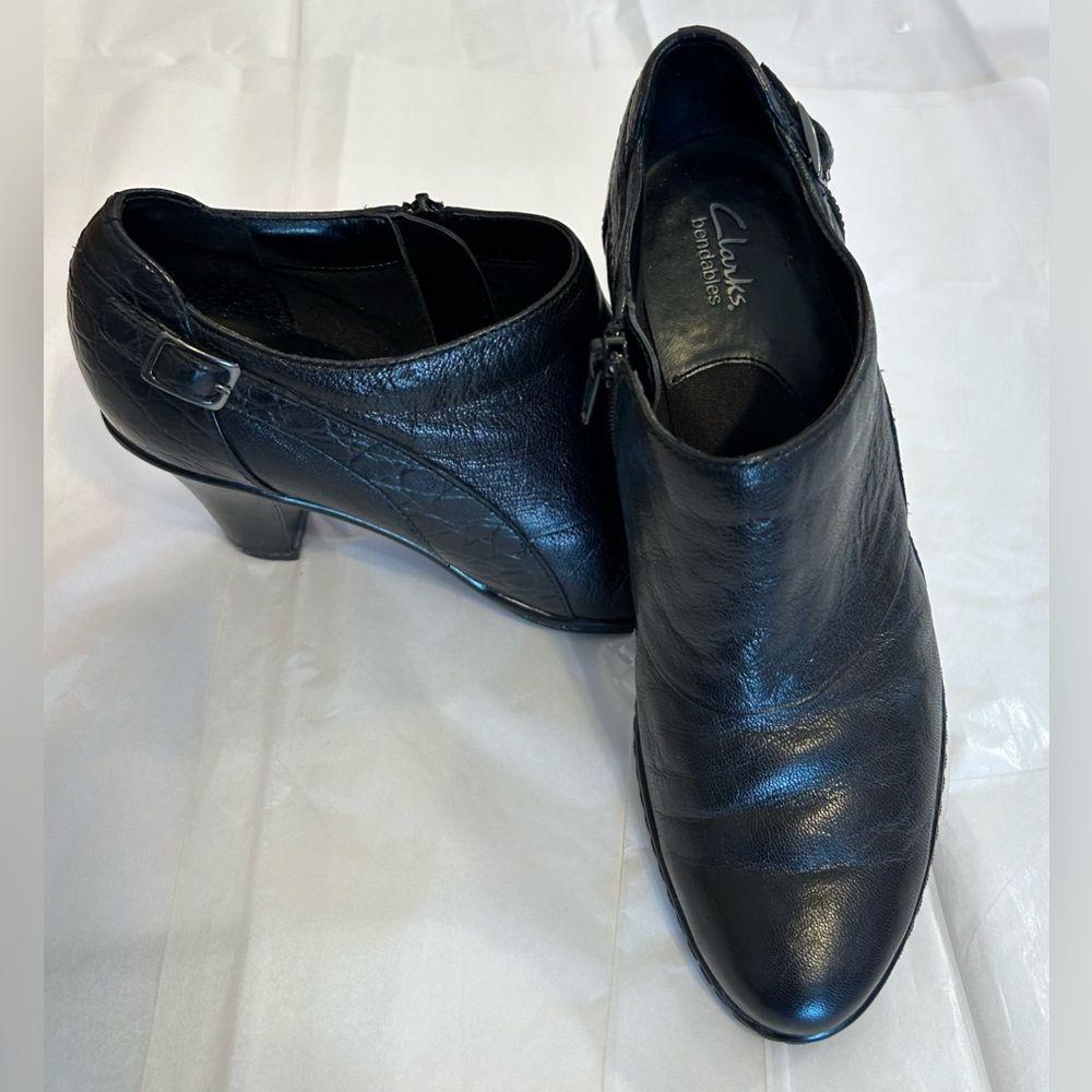 Clarks Ankle Boots Booties Womens 7.5 Black Pre Owned